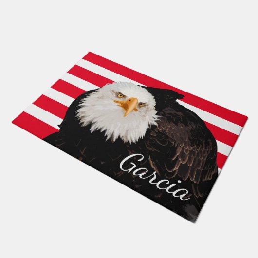 愛国的なアメリカン・イーグルの家族名旗ストライプの ドアマット (アングル)