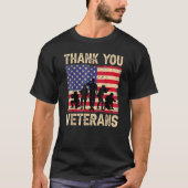 愛国的なアメリカ国旗ありがとう退役軍人 男性へ Tシャツ (正面)
