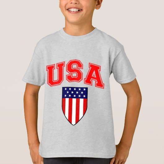 愛国的なアメリカ国旗の盾 Tシャツ (正面)