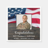 愛国的なアメリカ国旗の軍隊退職 スタンダードカクテルナプキン (正面)