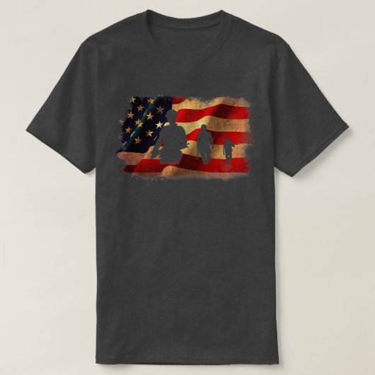 愛国的なアメリカ国旗の退役軍人の日 Tシャツ (デザイン正面)