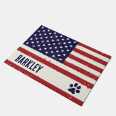 愛国的なアメリカ国旗パーソナライズされたのドッグボウルマット ドアマット (アングル)