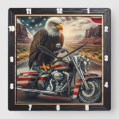 愛国的なイーグルオートバイデザート スクエア壁時計 (正面)