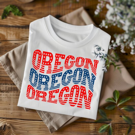 愛国的なオレゴン赤と青ボホTシャツ Tシャツ