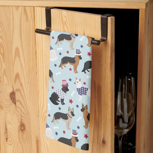 愛国的なドイツの羊飼いのパターン キッチンタオル (三つ折り)