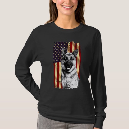 愛国的なドイツの羊飼いアメリカ国旗7月4日D Tシャツ (正面)