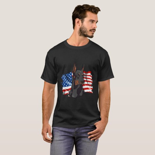 愛国的なドバーマンを持つ誇りを持ったアメリカ国旗 Tシャツ (正面フル)
