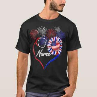 愛国的なナースひまわり花7月男性へ4日 Tシャツ
