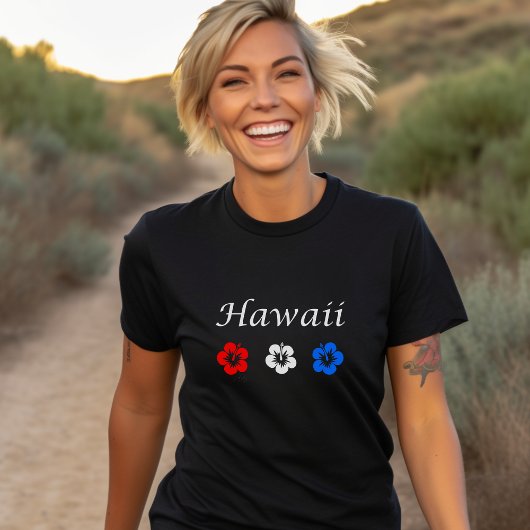 愛国的なハワイアロハ赤白青花 Tシャツ