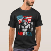 愛国的なビッグフット・メリカアメリカ国旗7月4日 Tシャツ (正面)
