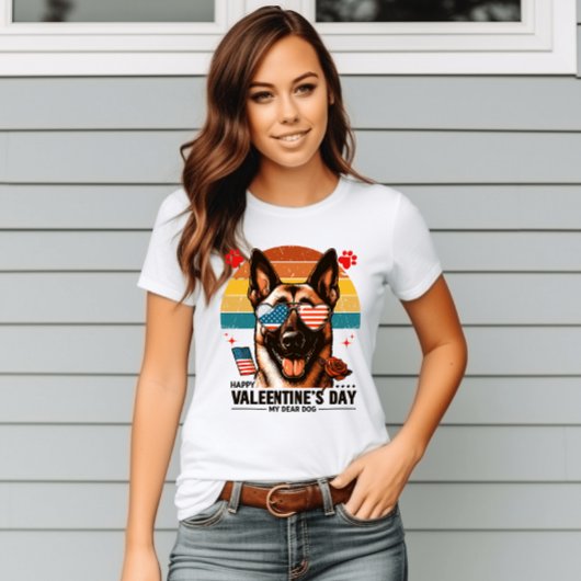 愛国的なポーチの情熱 – バレンタインデー犬の愛 Tシャツ