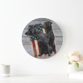 愛国的なラブラドールレトリバー、アメリカ国旗（大） ラージ壁時計 (ホーム)