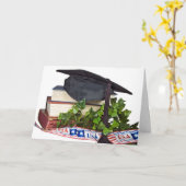 愛国的なリボン付きの本の卒業キャップ カード (黄色い花)