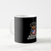 愛国的なロットワイラー英雄犬のベクターデザイン コーヒーマグカップ (正面左)