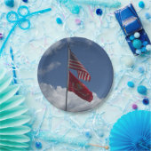 愛国的な旗と青い空 ペーパープレート (パーティー)