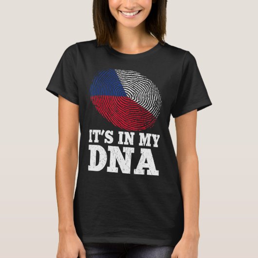 愛国的な私のDna指紋チェコ共和国にある Tシャツ (正面)