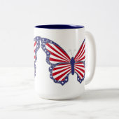 愛国的な赤い白と青い蝶のマグ ツートーンマグカップ (正面右)