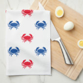 愛国的な赤と青のカニのパターン キッチンタオル (四つ折り)