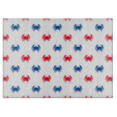 愛国的な赤と青のカニの模様ガラス カッティングボード (正面)