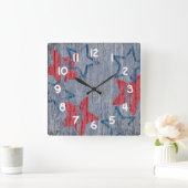 愛国的な赤と青の星 – 青のバーンボード スクエア壁時計 (ホーム)