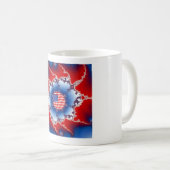 愛国的な赤白と青のアメリカ国旗のフラクタル コーヒーマグカップ (正面右)