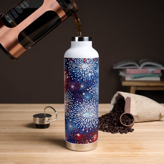 愛国的な赤白青アメリカ花火 ウォーターボトル (コーヒー)
