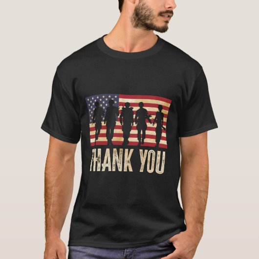 愛国的な退役軍人7月4日ありがとうアメリカ人 Tシャツ (正面)