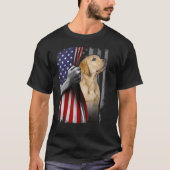 愛国的な黄色ラブラドールアメリカ国旗の犬の家族 Tシャツ (正面)
