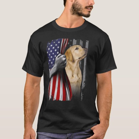 愛国的な黄色ラブラドールアメリカ国旗の犬の家族 Tシャツ (正面)