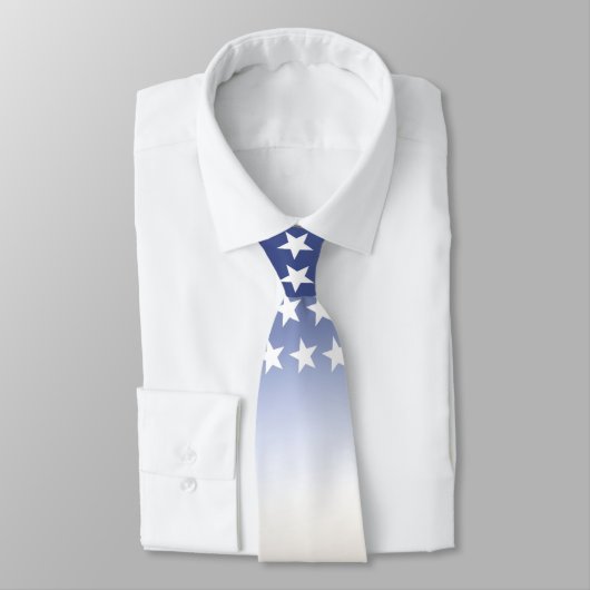 愛国的な ネクタイ (タイ)