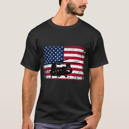愛国的なCH-47チヌークヘリコプターアメリカ国旗 Tシャツ (正面)