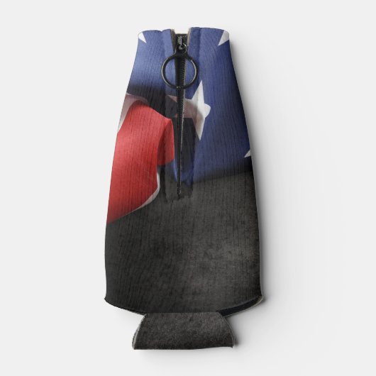 愛国的に折り畳まれたアメリカパーソナライズされた国旗 ボトルクーラー (裏面)