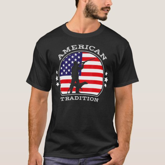 愛国的アメリカ国旗鳥狩りドックラシックグ Tシャツ (正面)