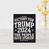 愛国的トランプ2024サポーターのための勝利デザイン カード (黄色い花)