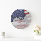 愛国的ハート国旗、軍隊感謝 ラージ壁時計 (ホーム)