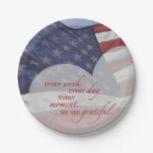 愛国的ハート国旗、軍隊謝意 ペーパープレート (正面)