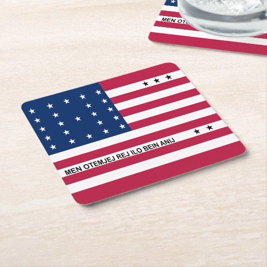 愛国的ビキニ国旗 スクエアペーパーコースター (アングル)