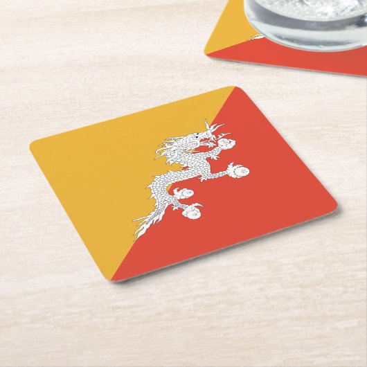 愛国的ブータン国旗 スクエアペーパーコースター (アングル)