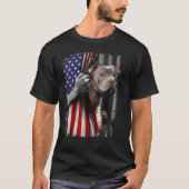愛国的（犬）スタッフォードブルテリアアメリカ国旗 Tシャツ (正面)