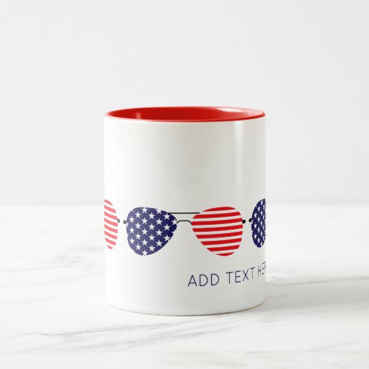 愛国的USAアヴィエーターサングラス独自の文字を追加 ツートーンマグカップ (中央)