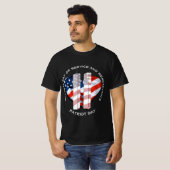 愛国者記念日 / 追悼の日 Tシャツ (正面フル)