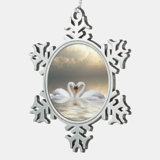 愛情のあるクリスマスの白鳥 スノーフレークピューターオーナメント (右)