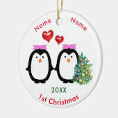 愛情のあるペンギンのカップル2の女性第1クリスマス セラミックオーナメント (左)