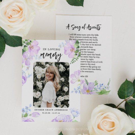 愛情のある花びら祈りの言葉カード内の紫のメモリ 名刺