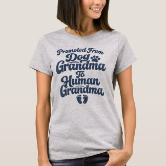 愛犬の祖母から人間の祖母に昇格したレトロデザイン Tシャツ
