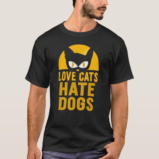 愛猫は犬が大嫌い動物猫ペット Tシャツ (正面)