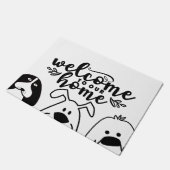 愛玩動物愛護の家でかわいい犬のデザインへようこそ ドアマット (アングル)