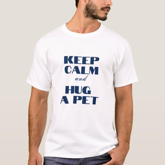 愛玩犬保を抱きしめる Tシャツ (正面)