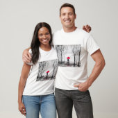愛素朴対結婚赤の傘シック Tシャツ (ユニセックス)