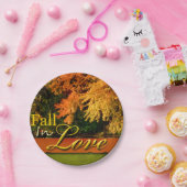 愛結婚の葉の秋の風光明媚な秋写真 ペーパープレート (パーティー)